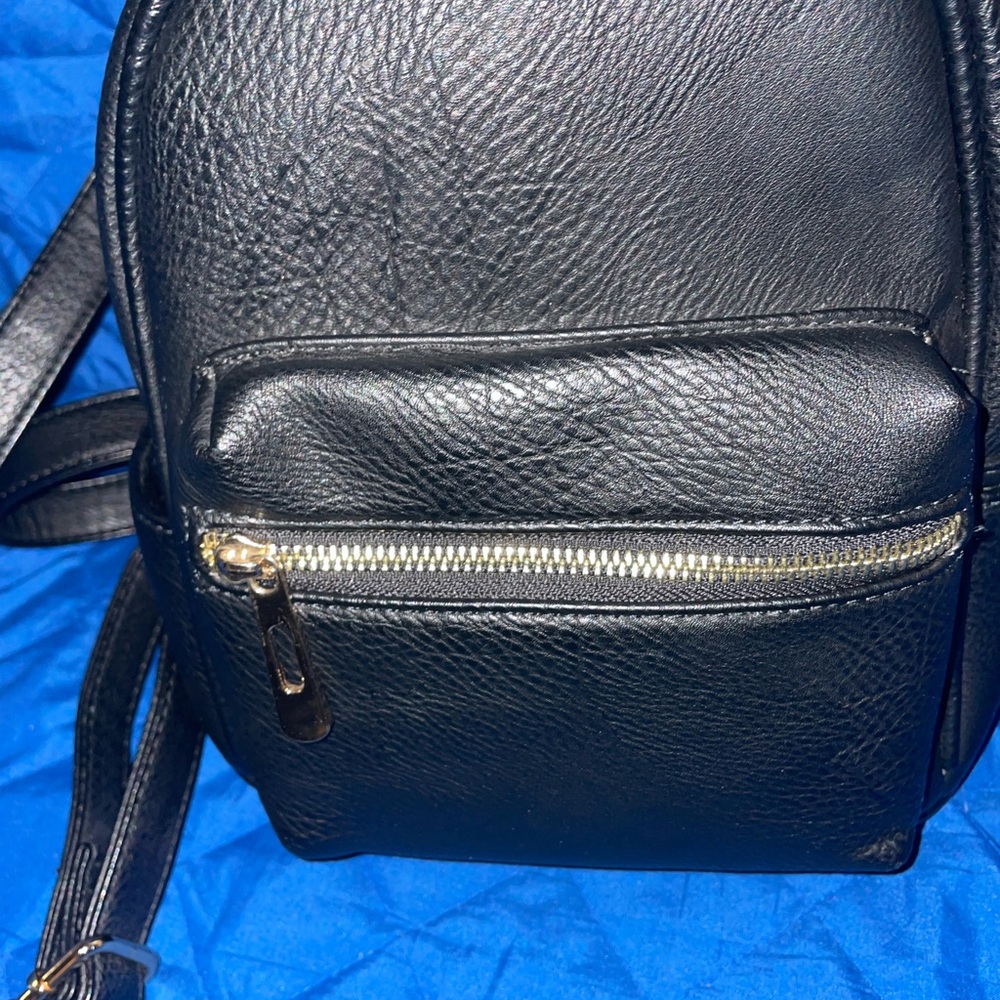 Small Backpack With Adjustable Straps - image 5